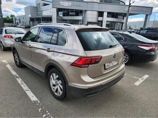 Volkswagen Tiguan, 2021&nbsp;г., 96&nbsp;047&nbsp;км