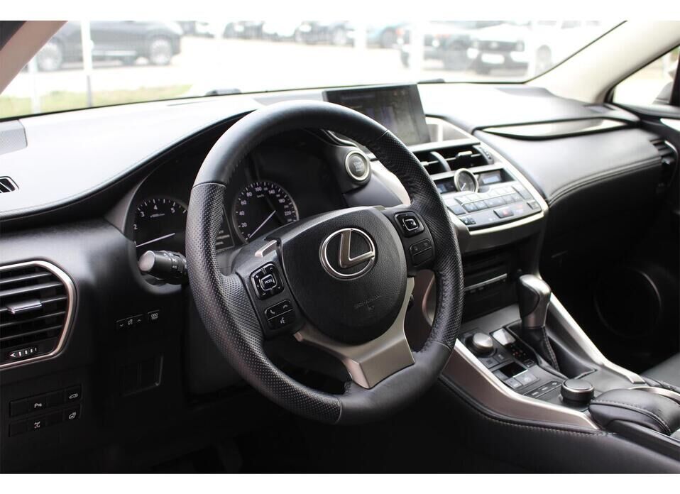 Lexus NX 200t 2.0 AT (238 л.с.) 4WD