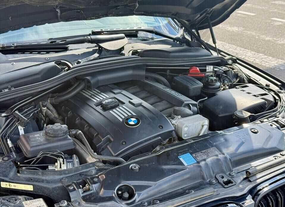 BMW 5 серии, V (E60/E61) Рестайлинг 525xi 3.0 MT (218 л.с.) 4WD