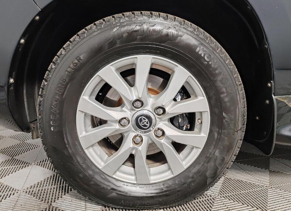 Toyota Land Cruiser, 200 Series Рестайлинг 2 4.5d AT (249 л.с.) 4WD