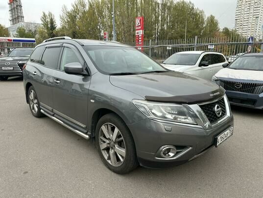 Nissan Pathfinder, 2015 г., 140 001 км