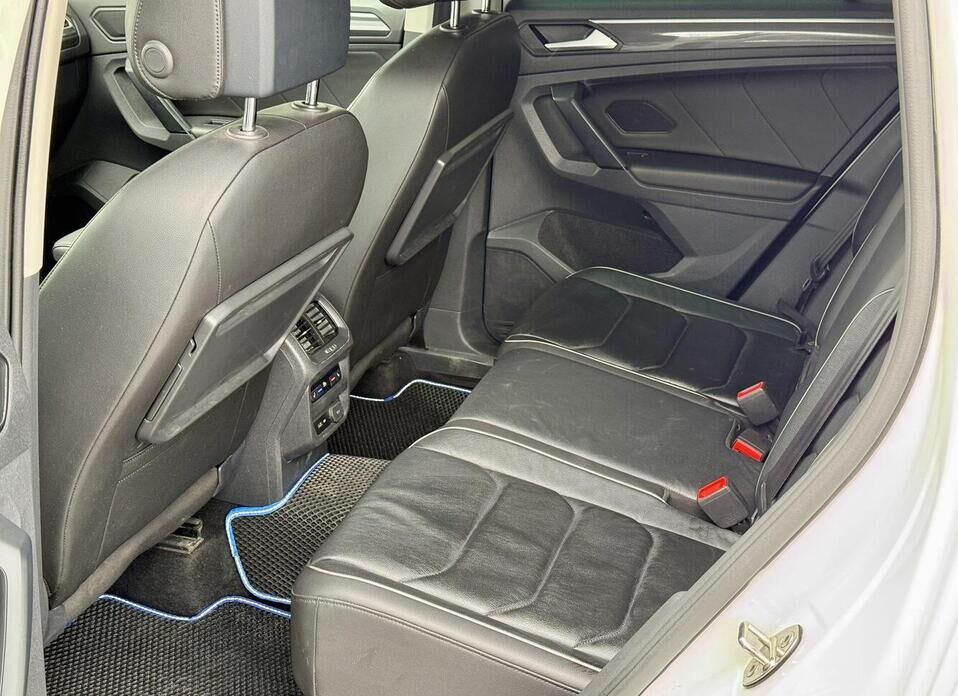 Volkswagen Tiguan, II 2.0d AMT (150 л.с.) 4WD