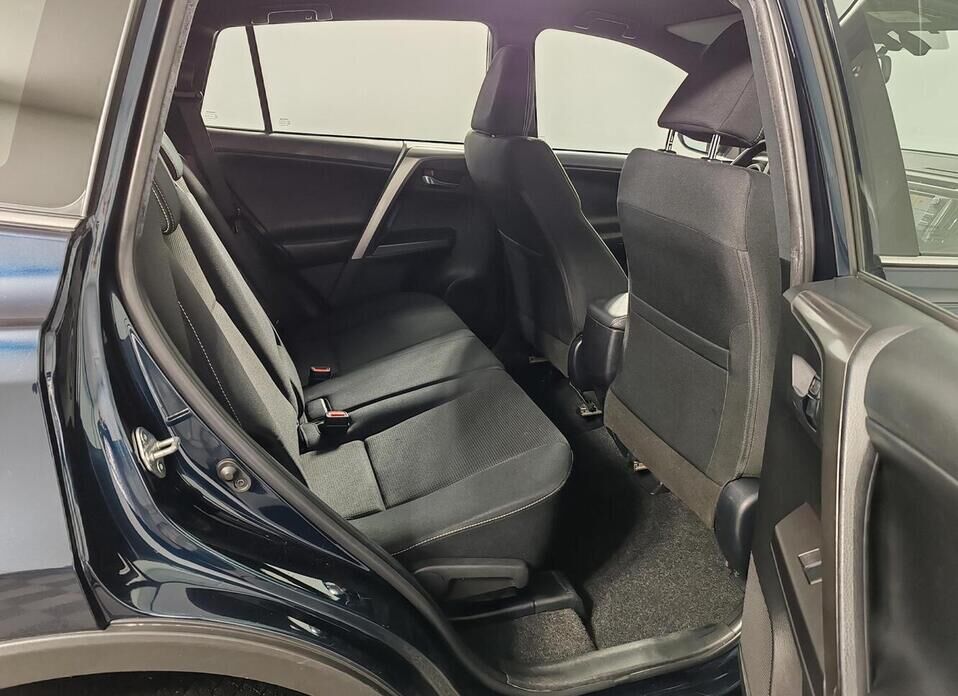 Toyota RAV4, IV (XA40) Рестайлинг 2.0 CVT (146 л.с.) 4WD