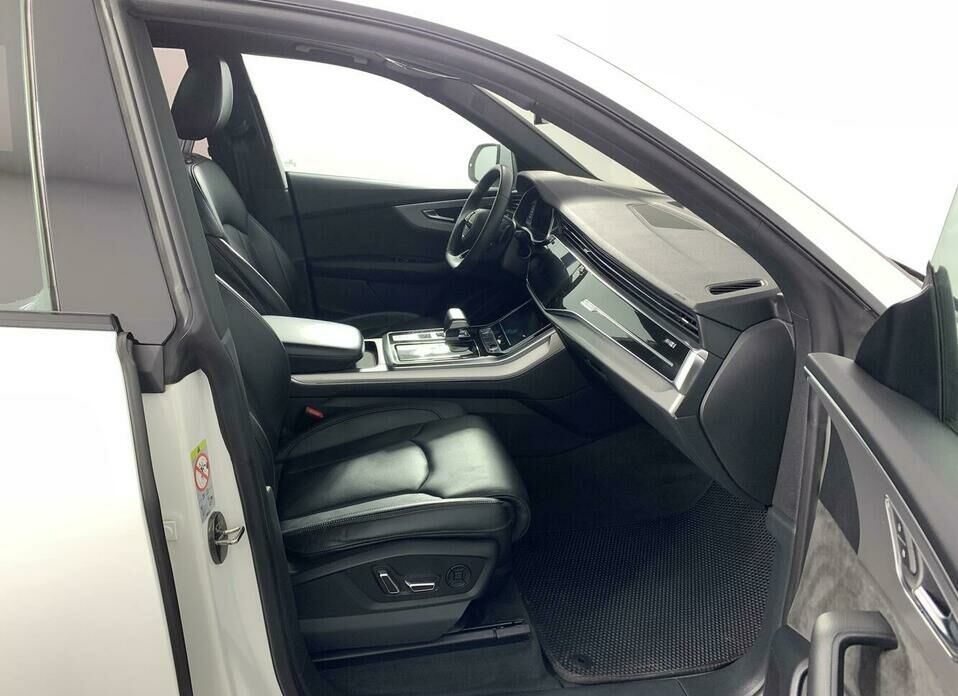 Audi Q8 55 TFSI 3.0 AT (340 л.с.) 4WD