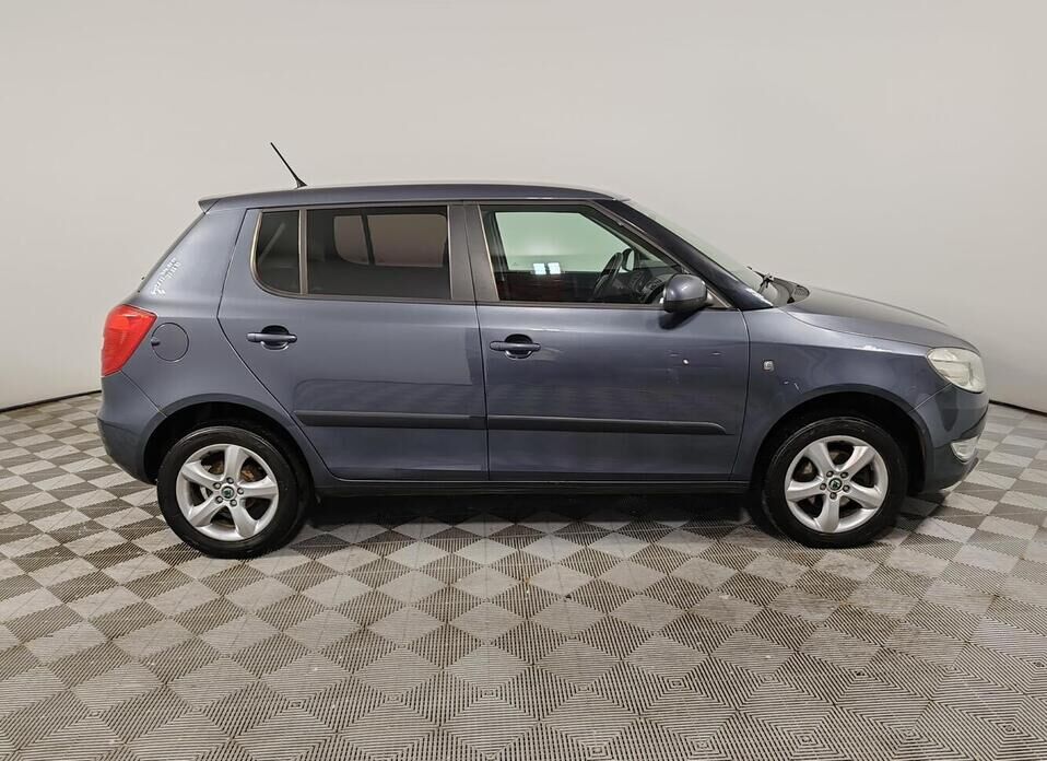 Skoda Fabia, II Рестайлинг 1.6 AT (105 л.с.)