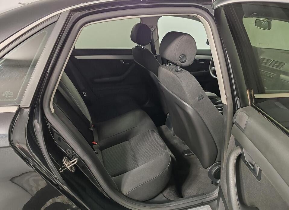 Audi A4, III (B7) 1.8 CVT (163 л.с.)