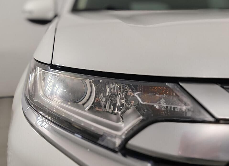 Mitsubishi Outlander, III Рестайлинг 2 2.0 CVT (146 л.с.) 4WD