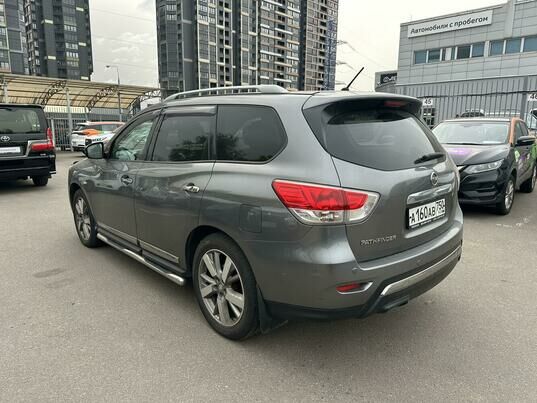 Nissan Pathfinder, 2015 г., 140 001 км