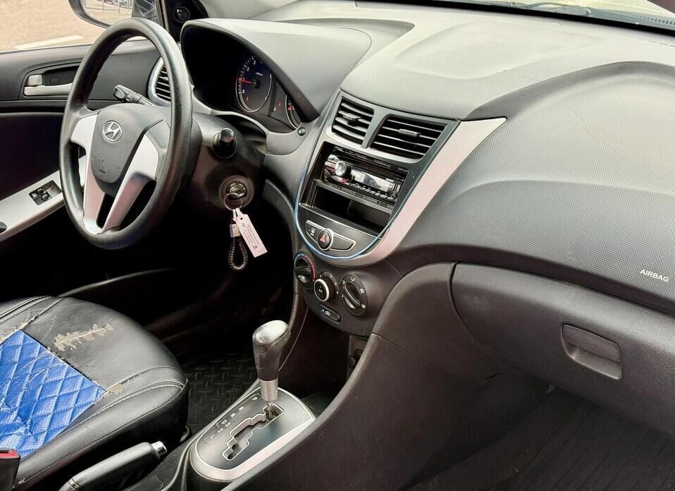Hyundai Solaris, I 1.4 AT (107 л.с.)