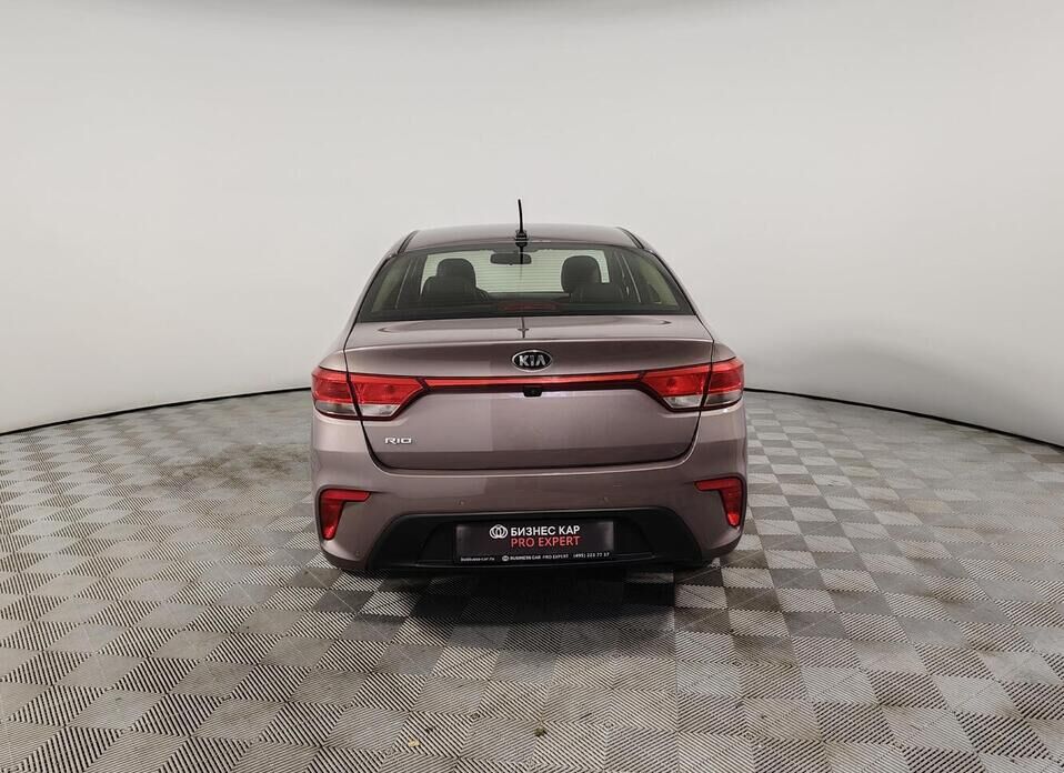 Kia Rio, IV 1.6 AT (123 л.с.)