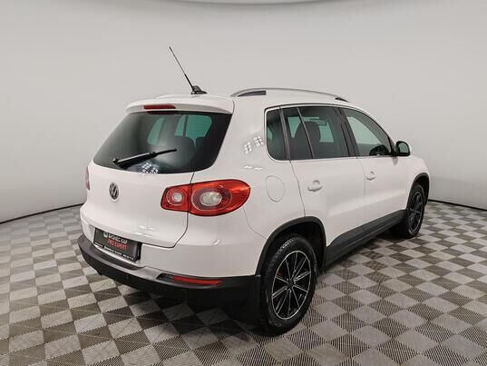 Volkswagen Tiguan, 2011&nbsp;г., 224&nbsp;501&nbsp;км