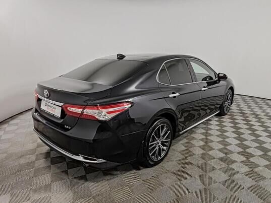 Toyota Camry, 2023 г., 21 433 км