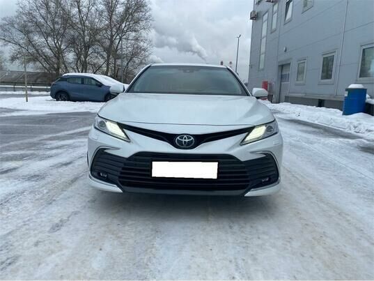 Toyota Camry, 2022 г., 52 170 км