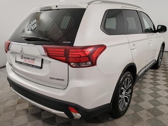 Mitsubishi Outlander, 2018 г., 141 285 км