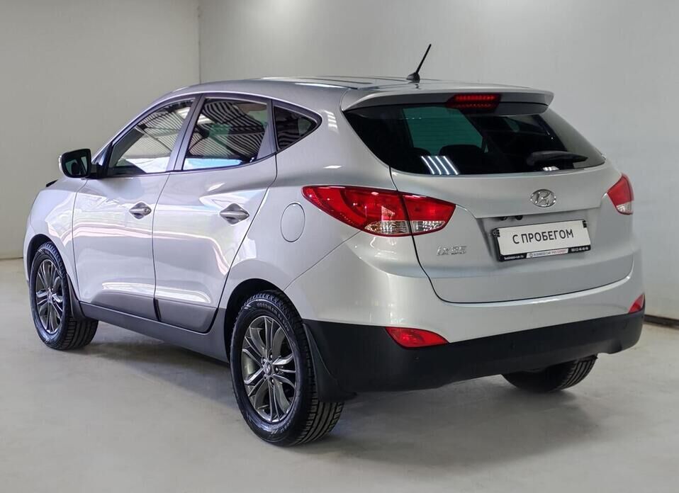 Hyundai ix35, I Рестайлинг 2.0 AT (150 л.с.)