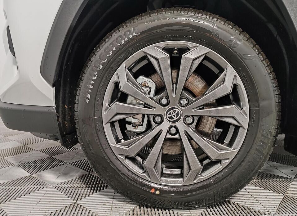 Toyota RAV4, V (XA50) 2.0 CVT (173 л.с.) 4WD