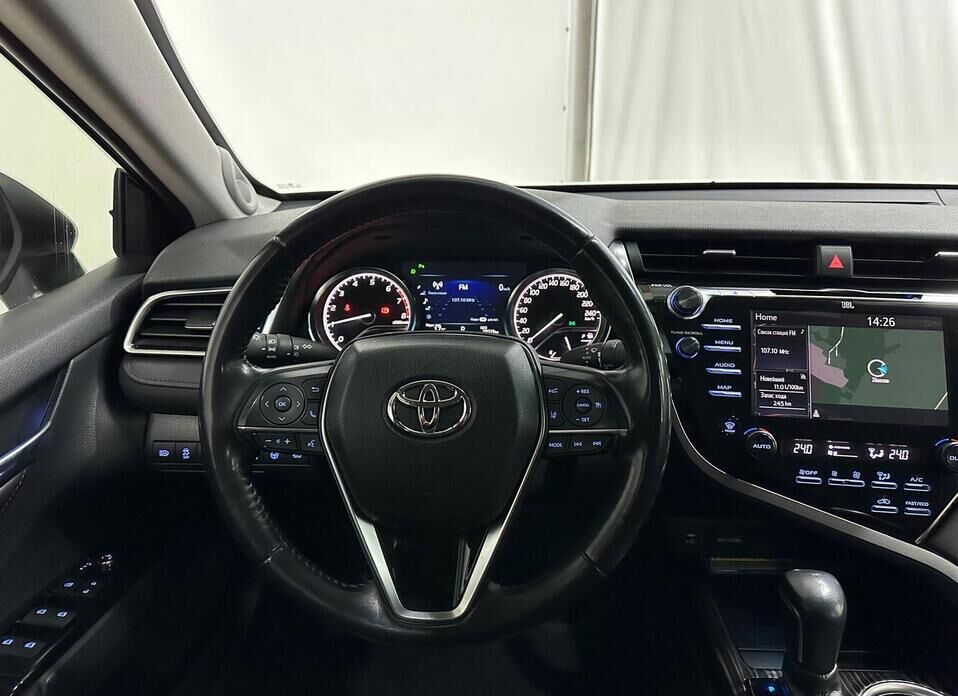 Toyota Camry, VIII (XV70) 2.5 AT (181 л.с.)