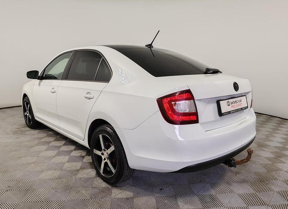 Skoda Rapid, I Рестайлинг 1.6 MT (90 л.с.)