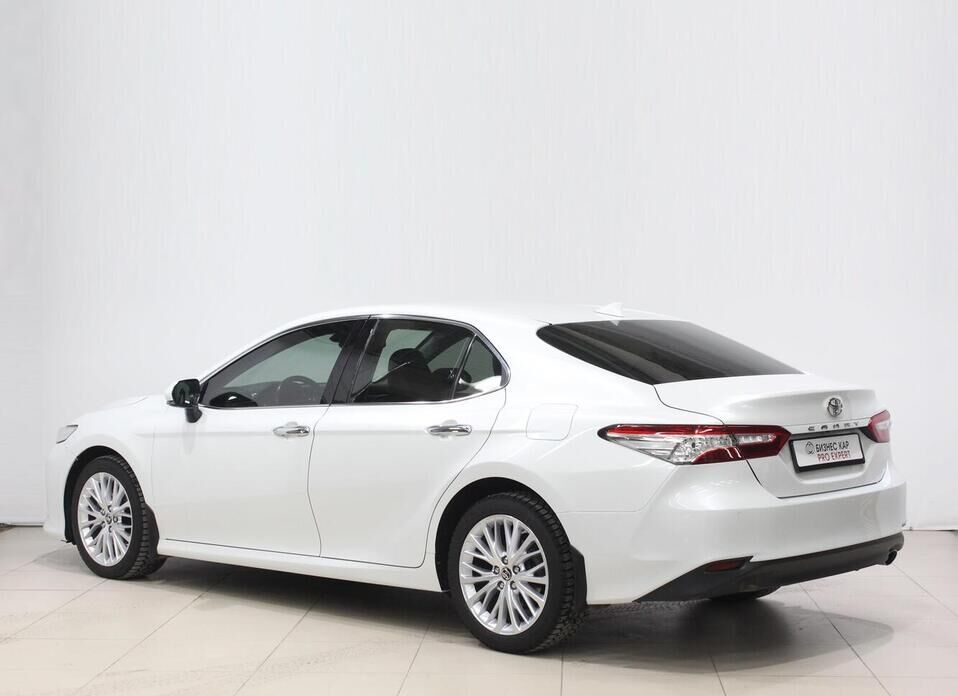 Toyota Camry, VIII (XV70) 2.5 AT (181 л.с.)