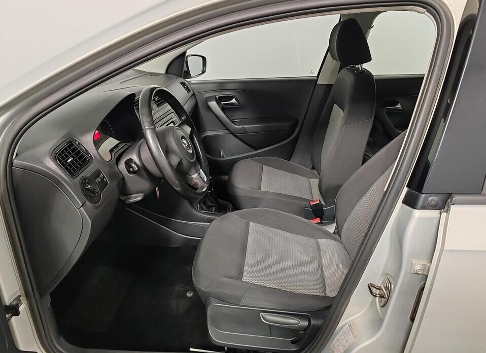 Volkswagen Polo, V 1.6 MT (105 л.с.)