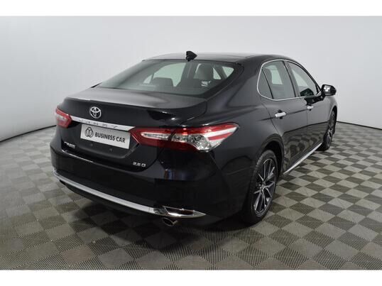 Toyota Camry, 2023 г., 18 952 км