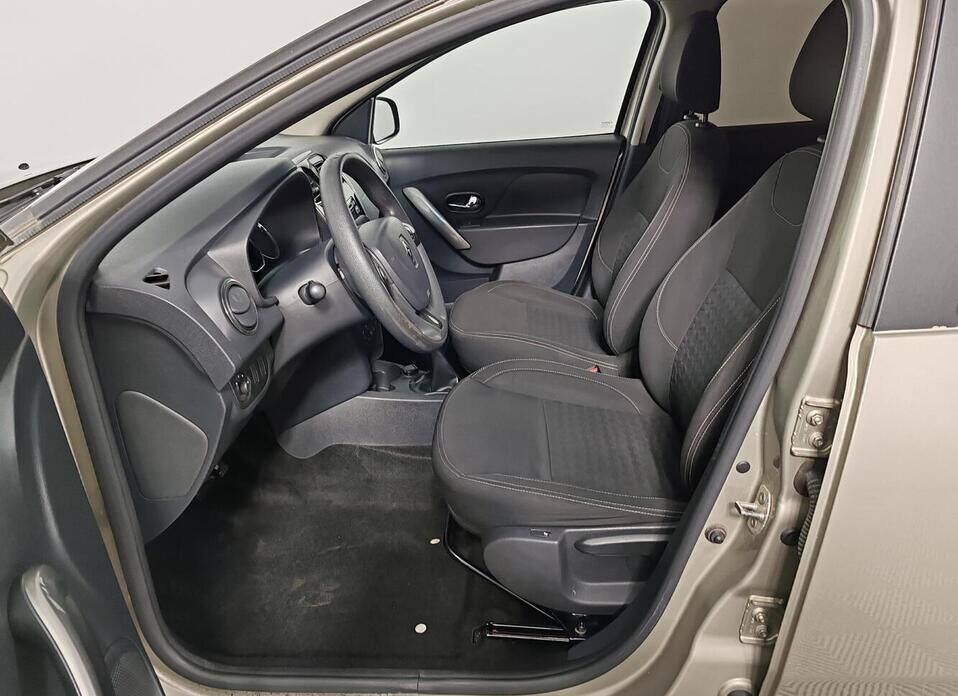 Renault Logan 1.6 AT (102 л.с.)