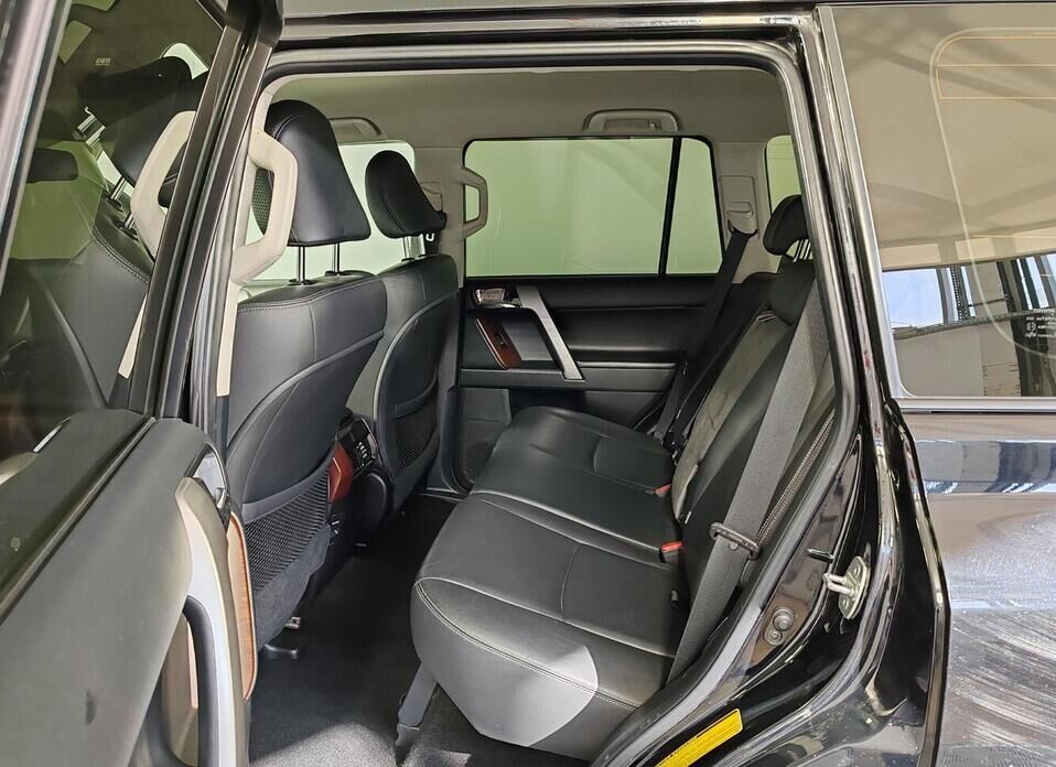 Toyota Land Cruiser Prado, 150 Series Рестайлинг 1 3.0d AT (173 л.с.) 4WD