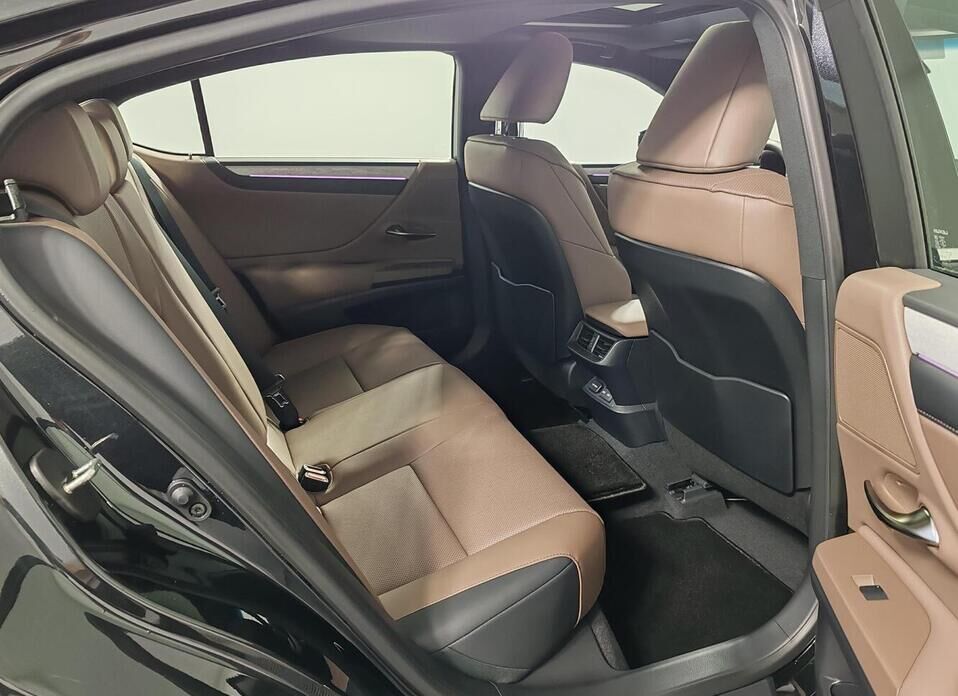 Lexus ES, VII Рестайлинг 2 200 2.0 CVT (173 л.с.)