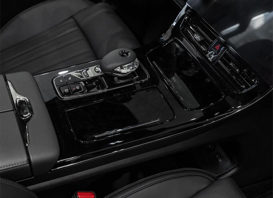 GAC M8 2.0 AT (231 л.с.)