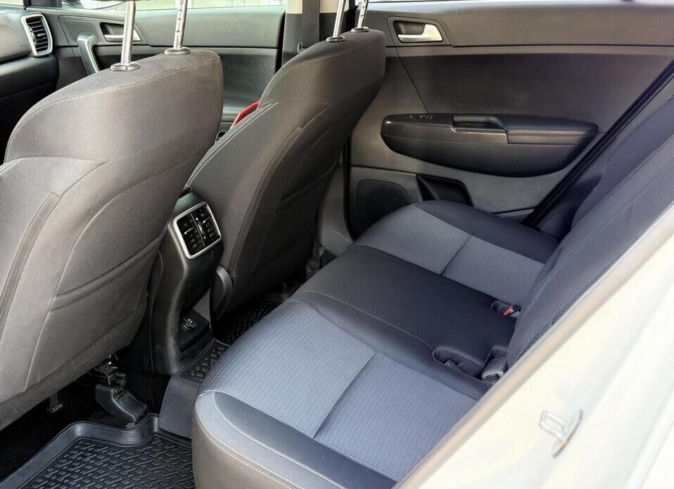 Kia Sportage, IV Рестайлинг 2.0 AT (150 л.с.)