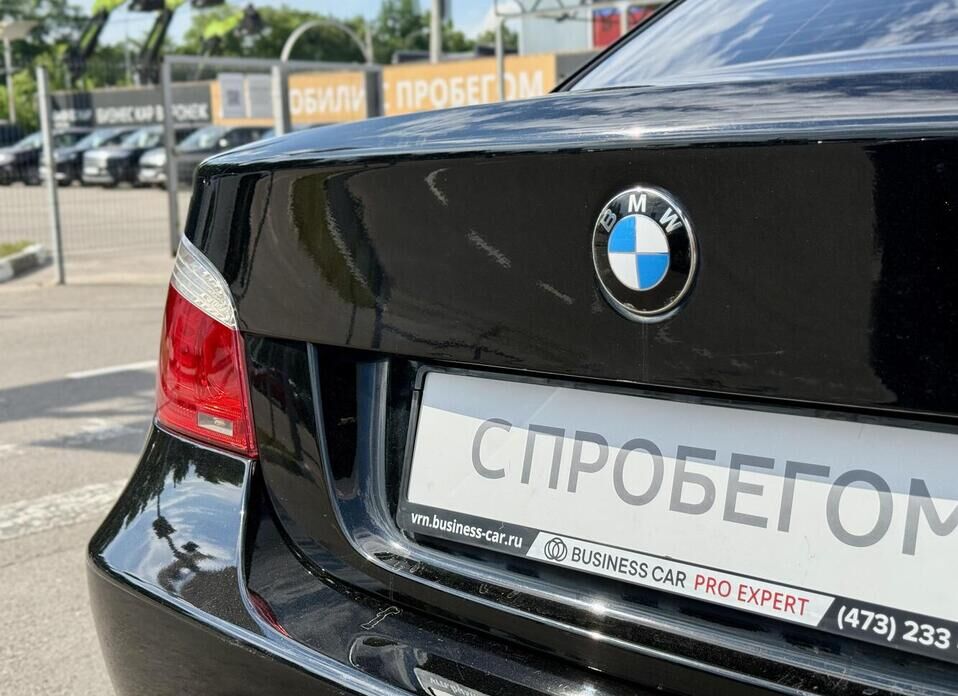 BMW 5 серии, V (E60/E61) Рестайлинг 525xi 3.0 MT (218 л.с.) 4WD