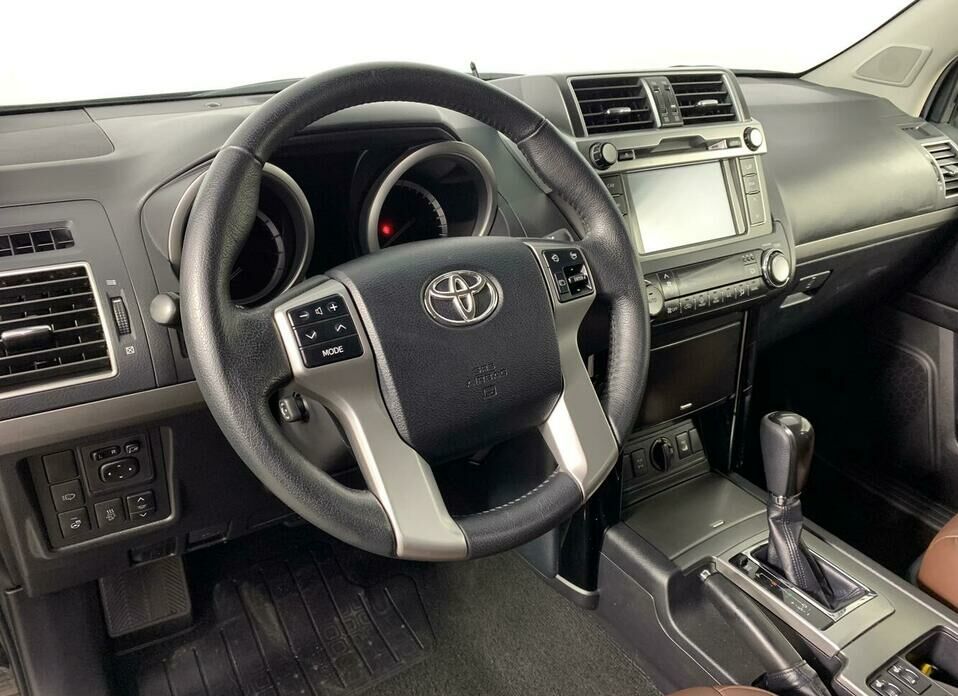 Toyota Land Cruiser Prado 2.8d AT (177 л.с.) 4WD