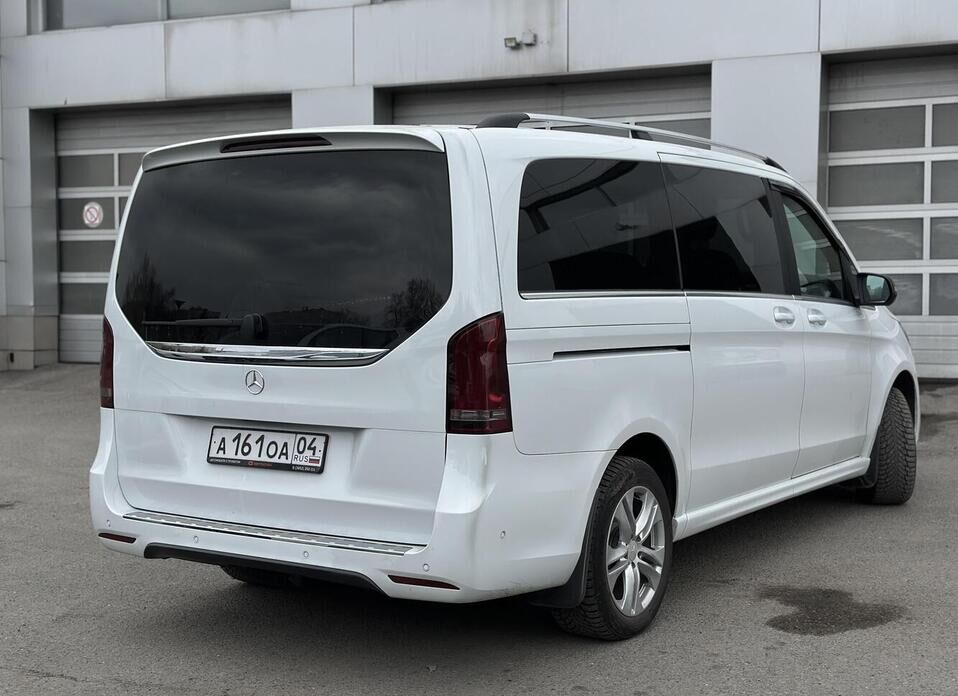 Mercedes-Benz V-Класс, III (W447) Рестайлинг 300 d длинный 2.0d AT (239 л.с.) 4WD