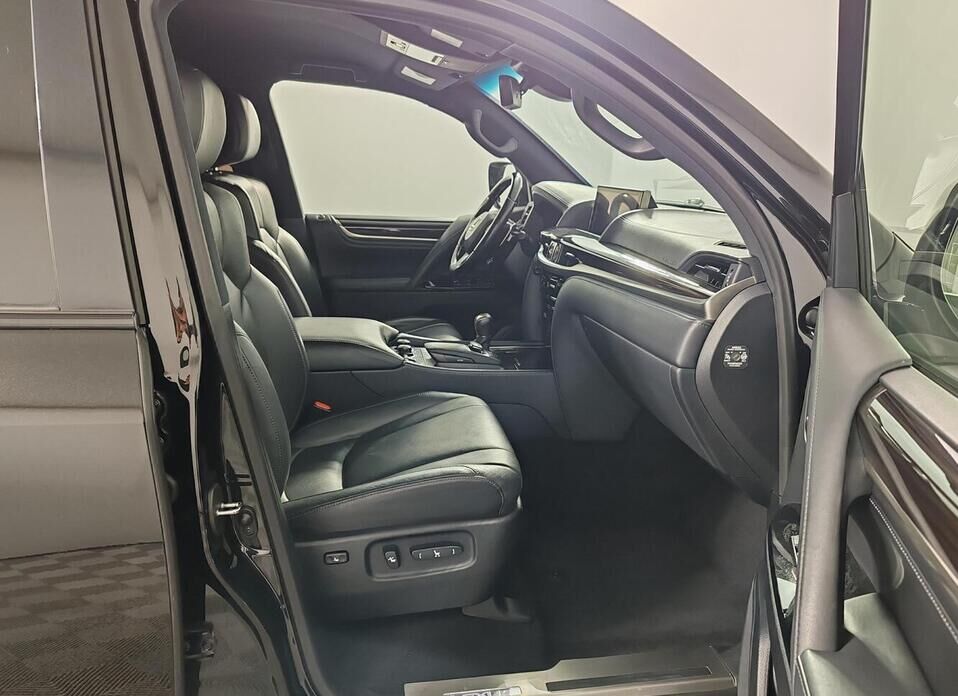 Lexus LX, III Рестайлинг 2 450d 4.5d AT (272 л.с.) 4WD