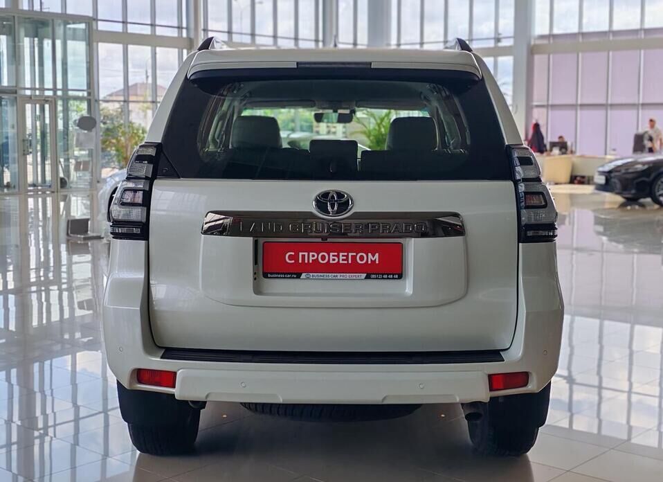 Toyota Land Cruiser Prado, 150 Series Рестайлинг 3 2.8d AT (200 л.с.) 4WD