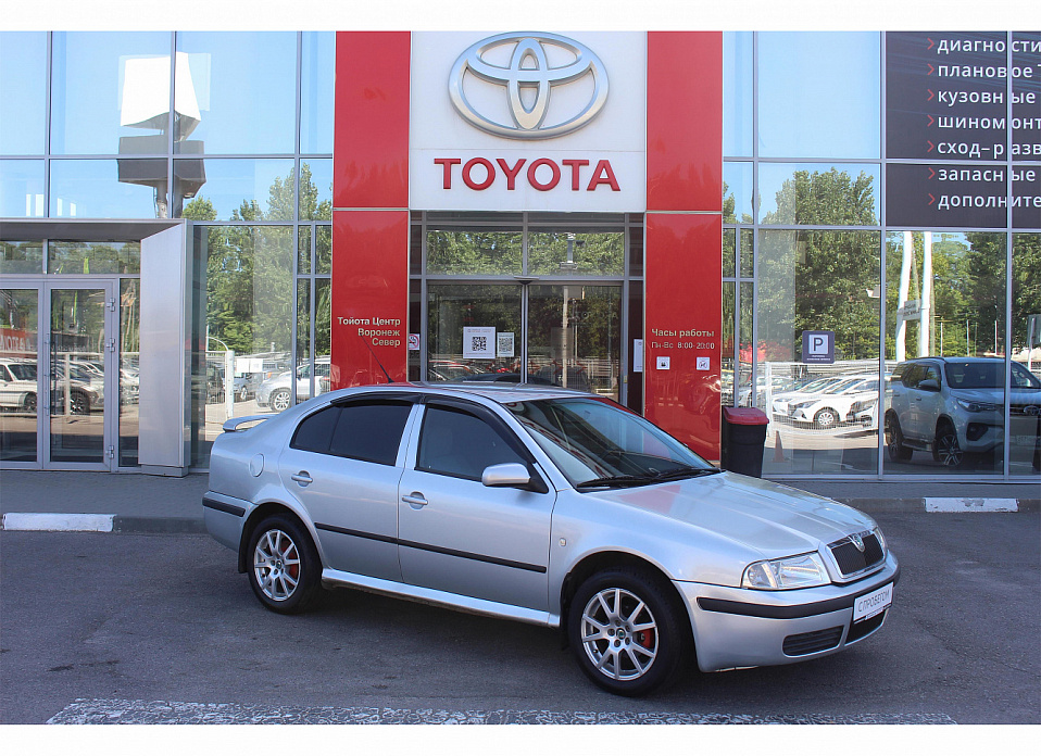 Skoda Octavia, I (A4) Рестайлинг 1.6 MT (102 л.с.)