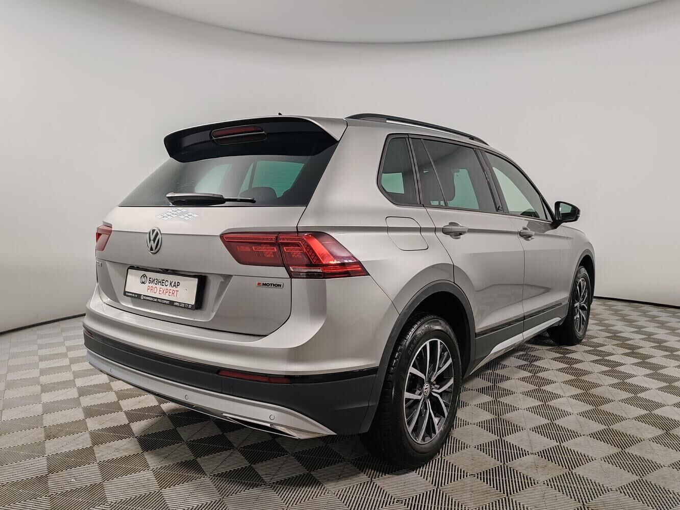 Volkswagen Tiguan, 2020&nbsp;г., 90&nbsp;716&nbsp;км