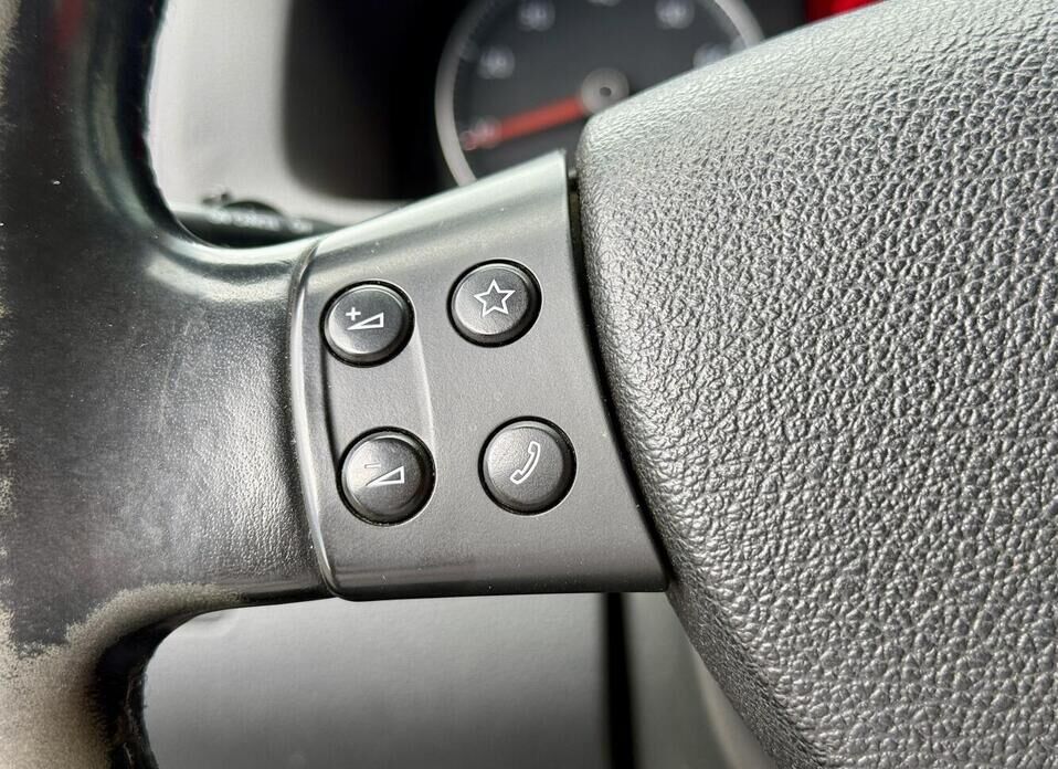 Volkswagen Touran, I Рестайлинг 1.4 MT (140 л.с.)