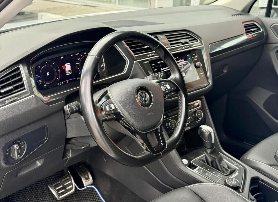 Volkswagen Tiguan, II 2.0d AMT (150 л.с.) 4WD