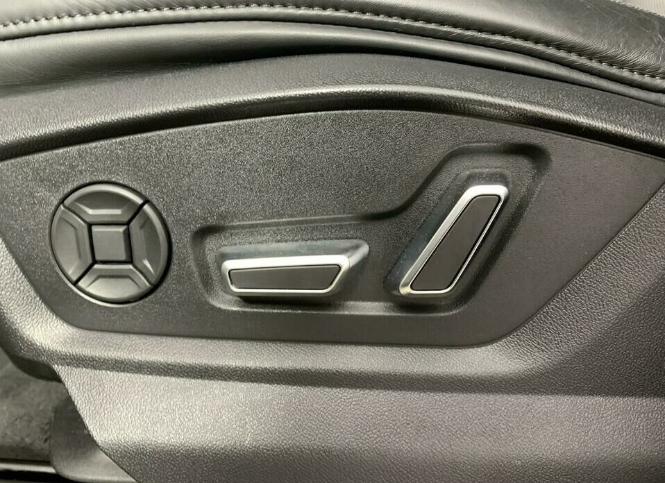 Audi Q8 55 TFSI 3.0 AT (340 л.с.) 4WD