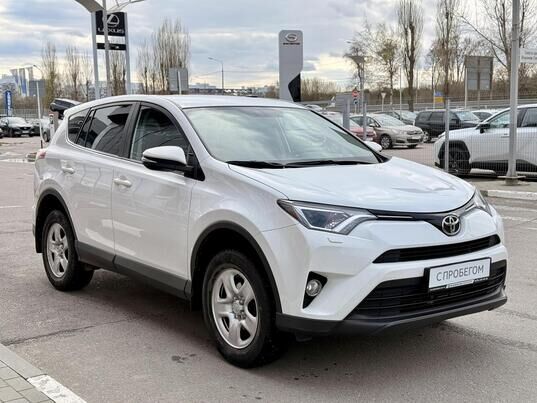 Toyota RAV4, 2018&nbsp;г., 71&nbsp;586&nbsp;км