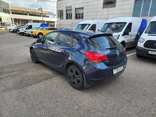 Opel Astra, 2010 г., 214 118 км