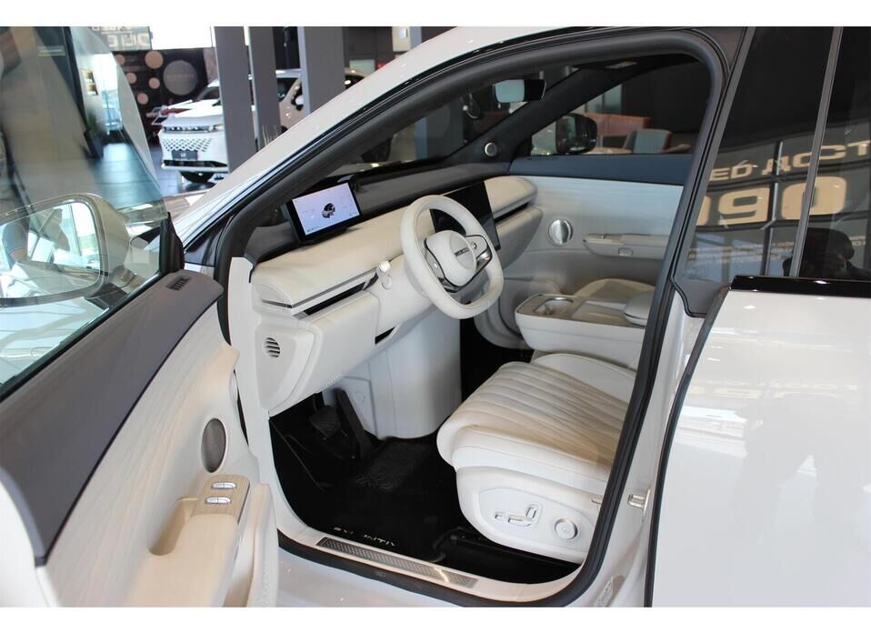 EXEED Exlantix ET 1.5hyb AT (469 л.с.) 4WD