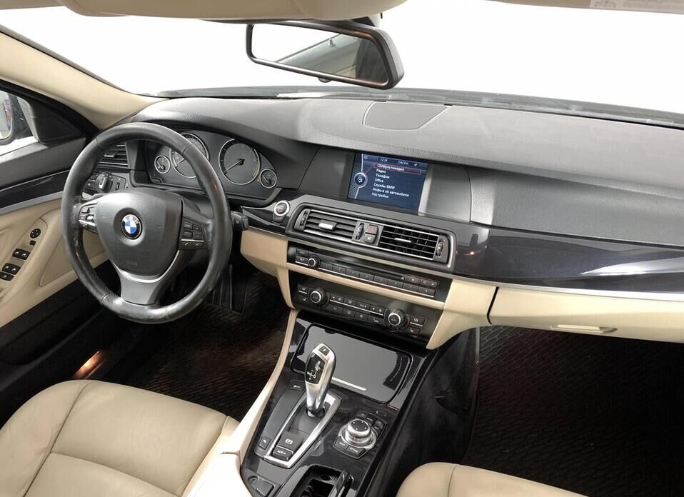 BMW 5 серии 523i 2.5 AT (204 л.с.)