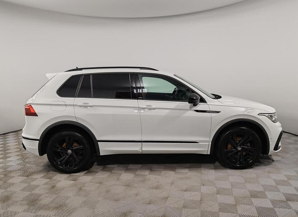Volkswagen Tiguan, II Рестайлинг 2.0 AMT (180 л.с.) 4WD