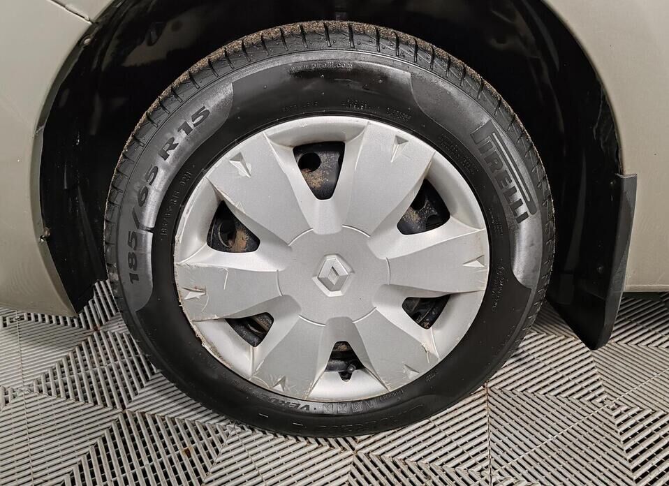 Renault Logan, II 1.6 AT (102 л.с.)