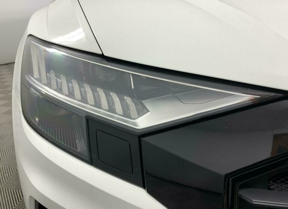Audi Q8 55 TFSI 3.0 AT (340 л.с.) 4WD