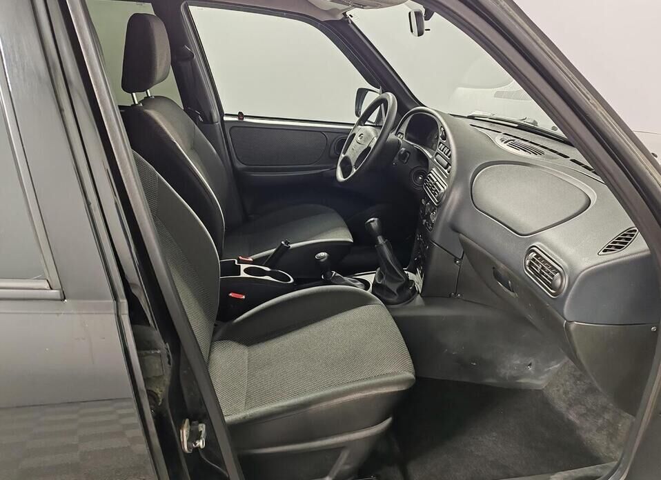 LADA (ВАЗ) Niva 1.7 MT (80 л.с.) 4WD