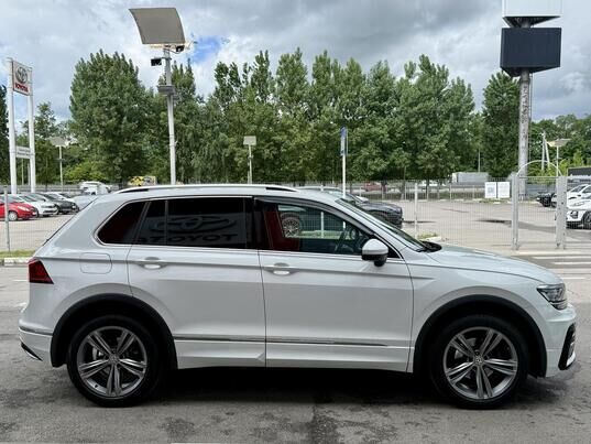Volkswagen Tiguan, 2020&nbsp;г., 58&nbsp;151&nbsp;км