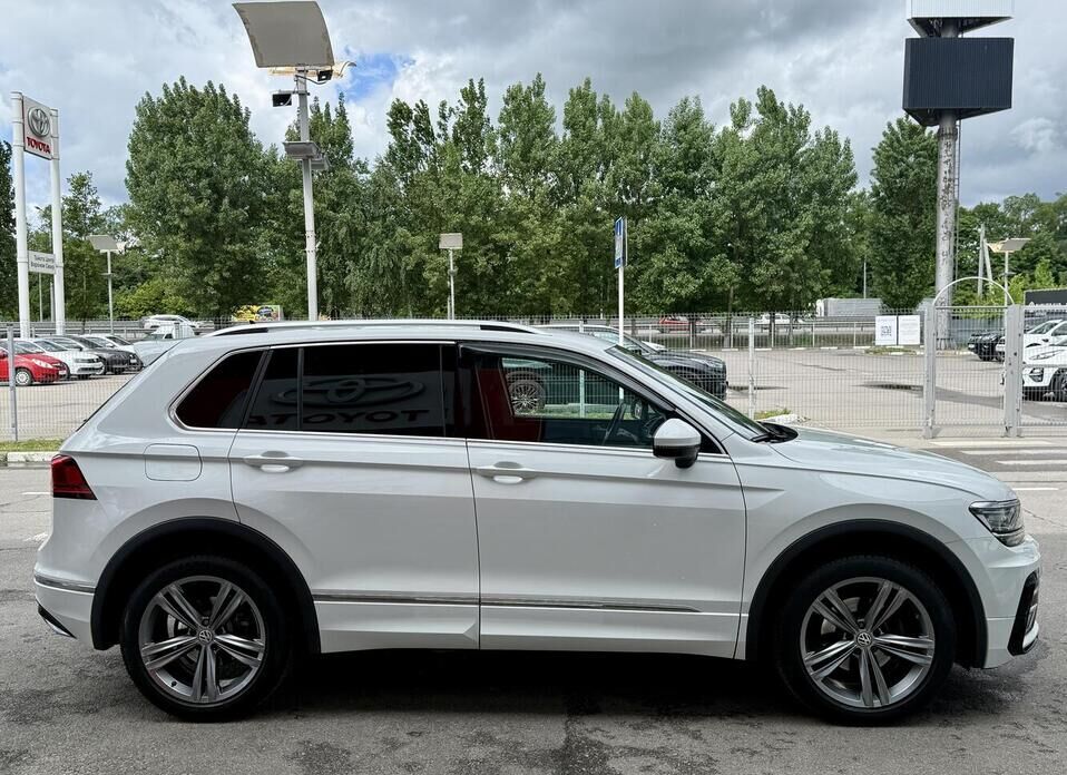 Volkswagen Tiguan, II 2.0d AMT (150 л.с.) 4WD